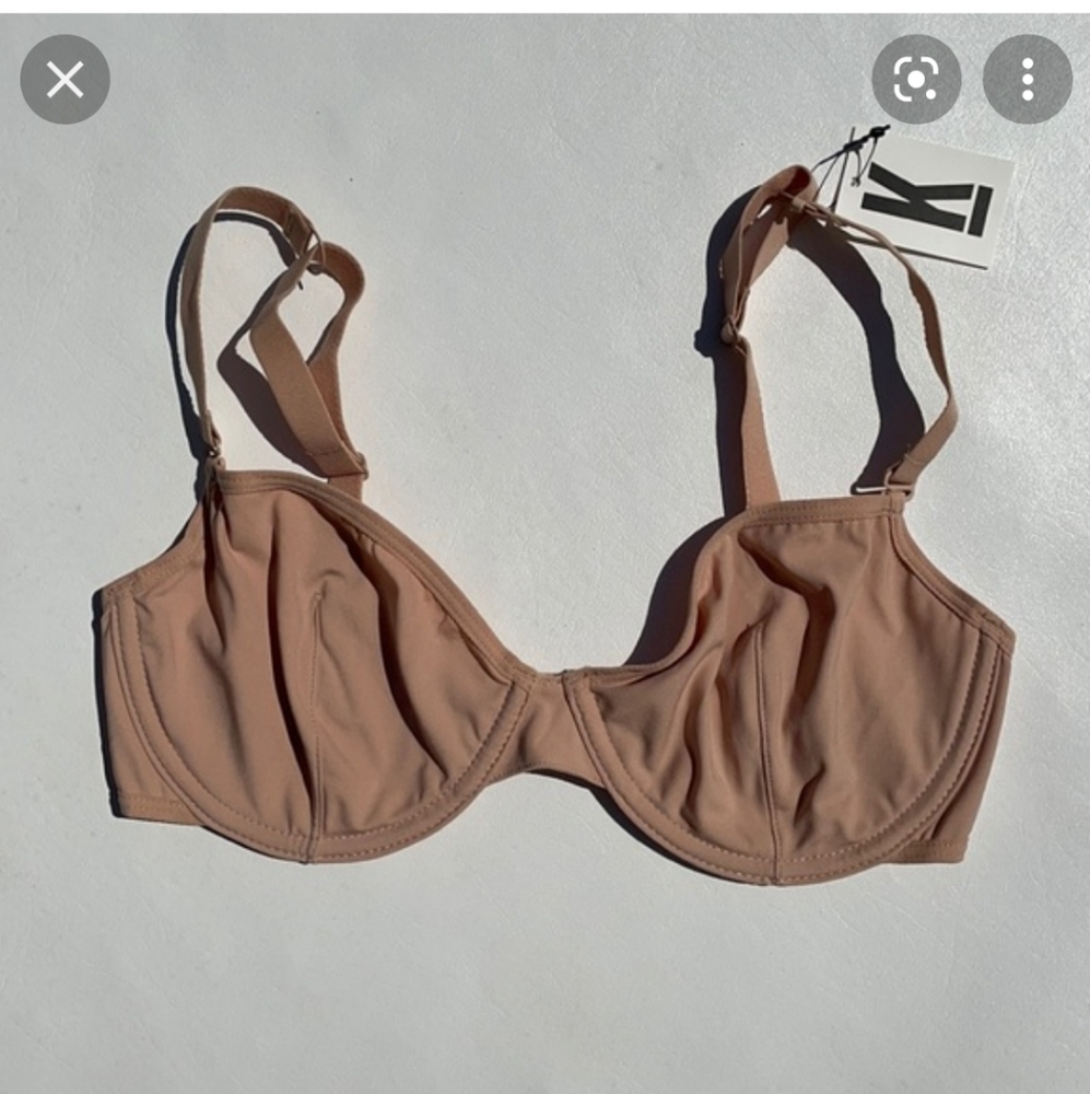 The kit undergarments classic demi bra